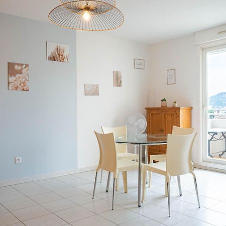 T2 Tout Confort Proche Centre Hyeres & Plages Exterior foto