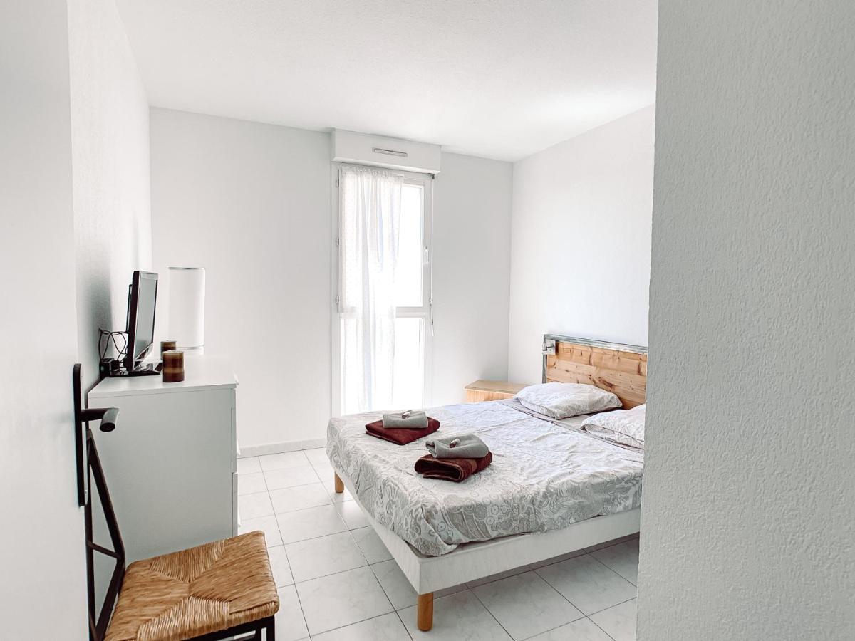 T2 Tout Confort Proche Centre Hyeres & Plages Exterior foto